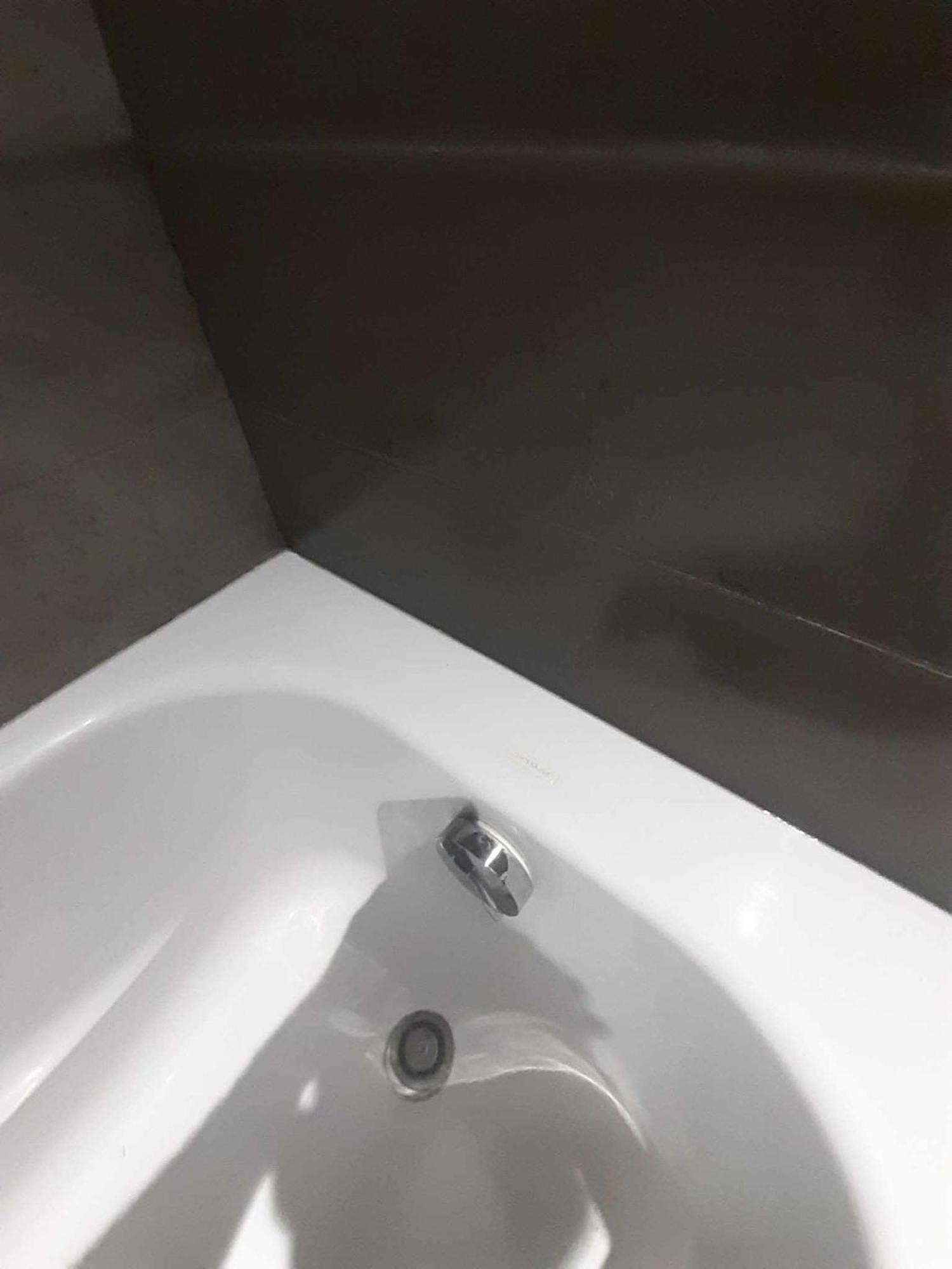 Le Lagon De *
